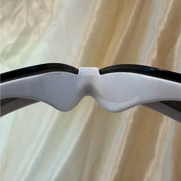 Christian Dior Overshine 2 Rare Vintage Y2K Sunglasses in White and Black - Picture 13 of 14